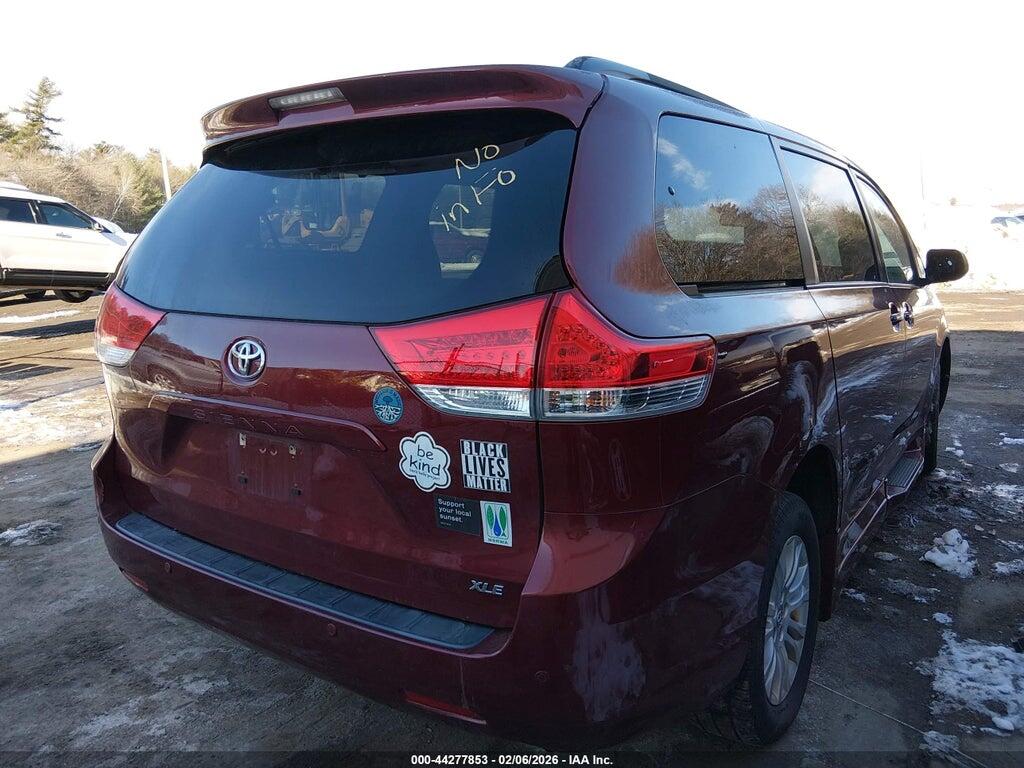 5TDYK3DC4DS367554 2013 TOYOTA SIENNA photo no. 4