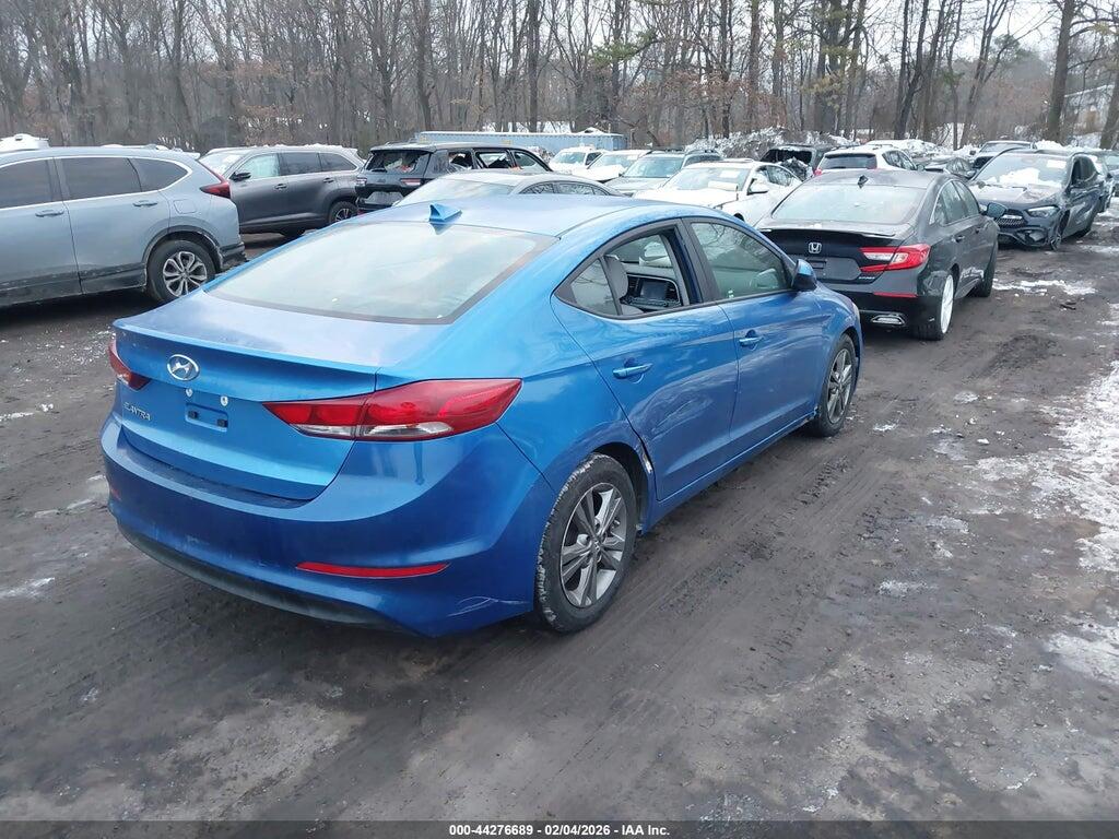 5NPD84LF4HH026018 2017 HYUNDAI ELANTRA photo no. 4