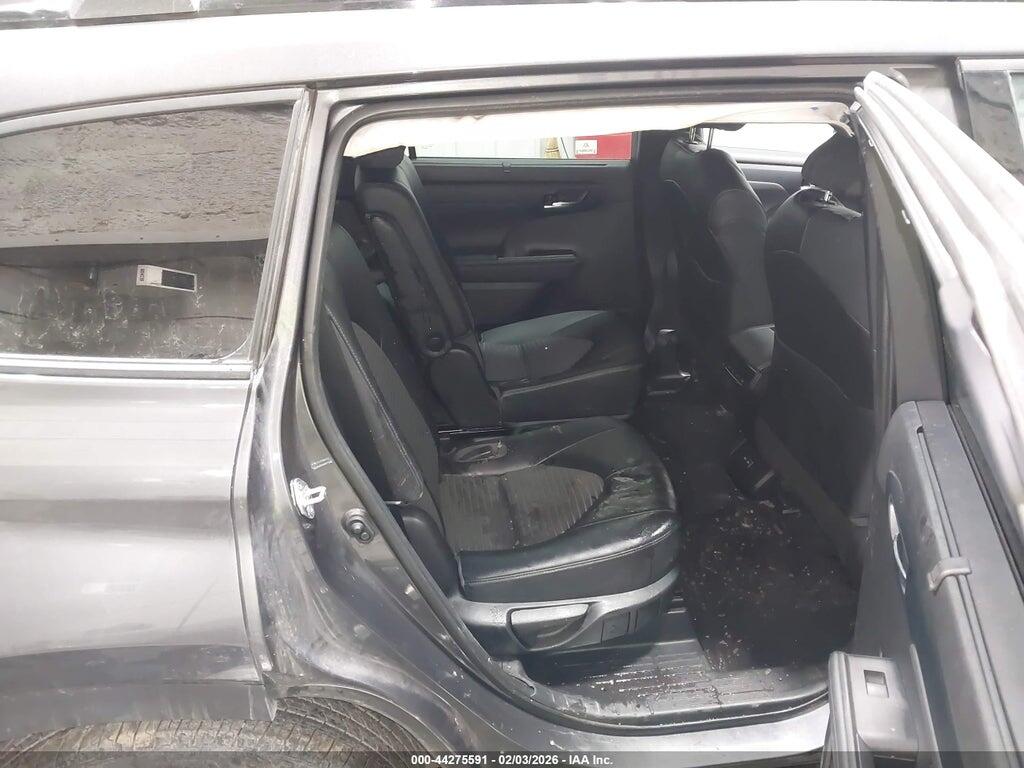 5TDJZRBH2NS169751 2022 TOYOTA HIGHLANDER photo no. 8