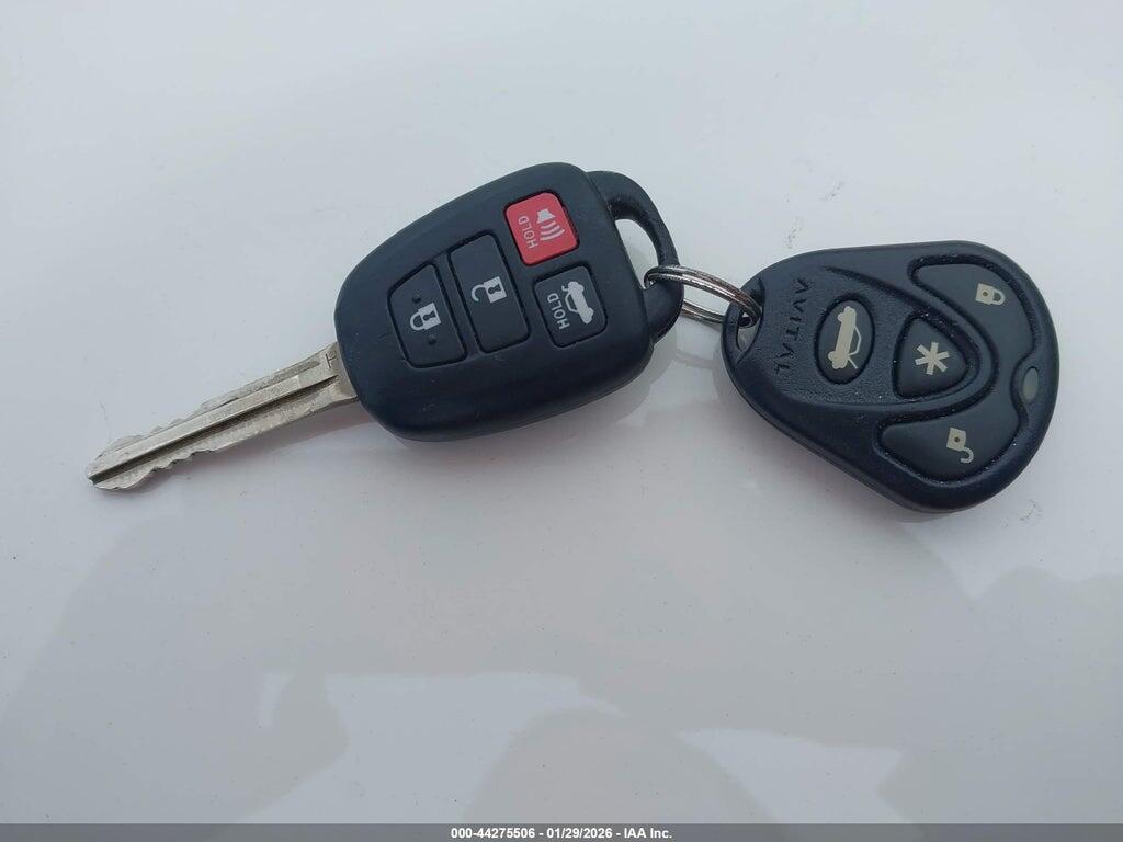 2T1BURHE4FC938468 2015 TOYOTA COROLLA photo no. 11