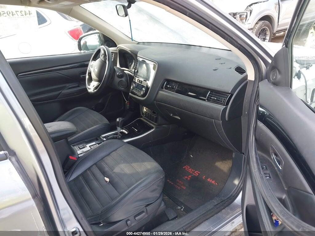 JA4AD3A38KZ030648 2019 MITSUBISHI OUTLANDER photo no. 5