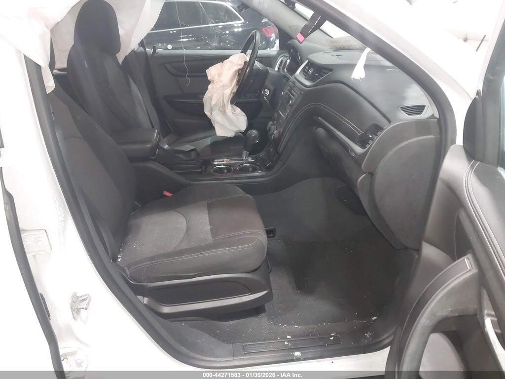 1GNKVGKD4HJ353065 2017 CHEVROLET TRAVERSE photo no. 5