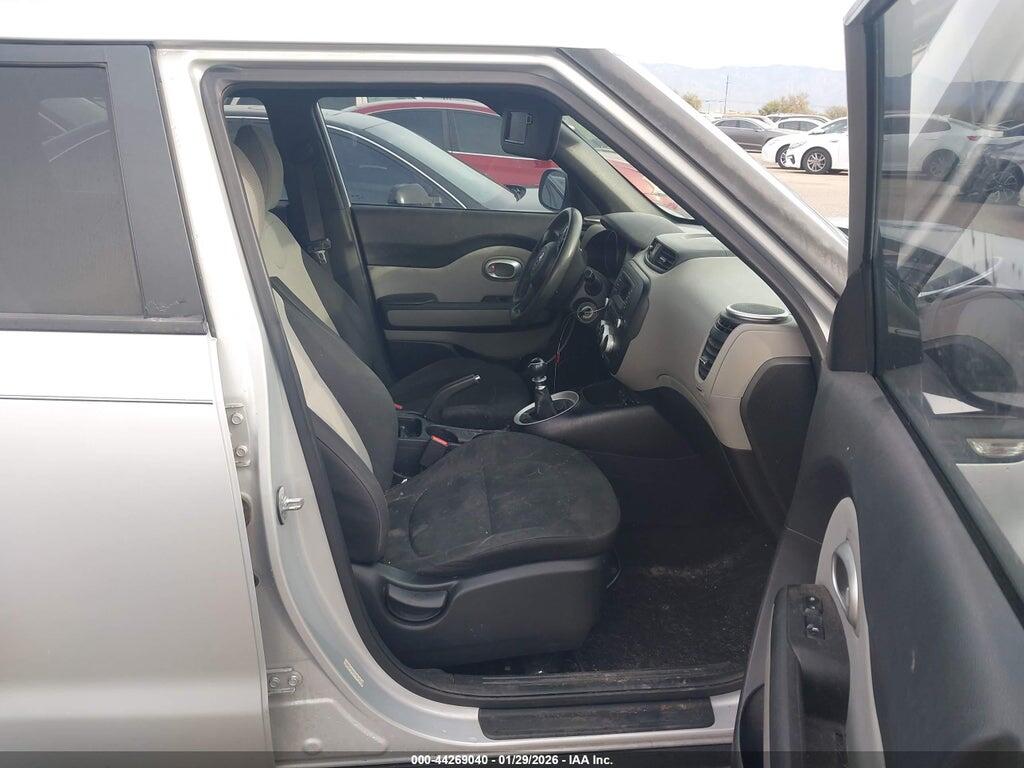 KNDJN2A25E7739560 2014 KIA SOUL photo no. 5