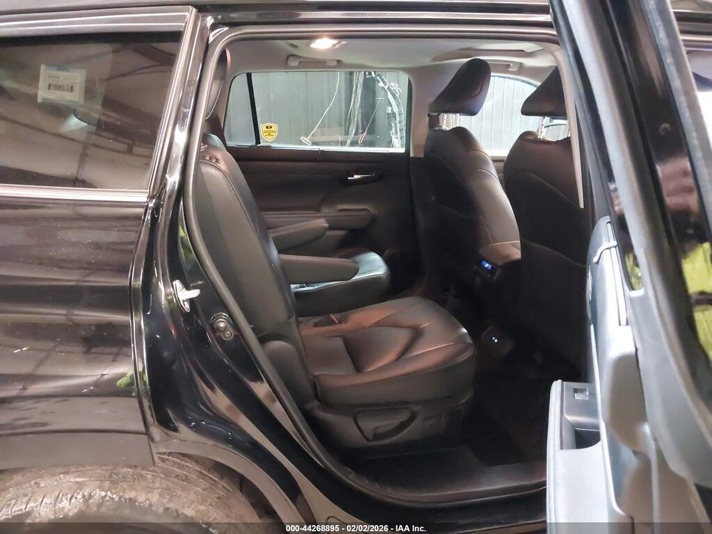 5TDKDRBH6PS018515 2023 TOYOTA HIGHLANDER photo no. 8