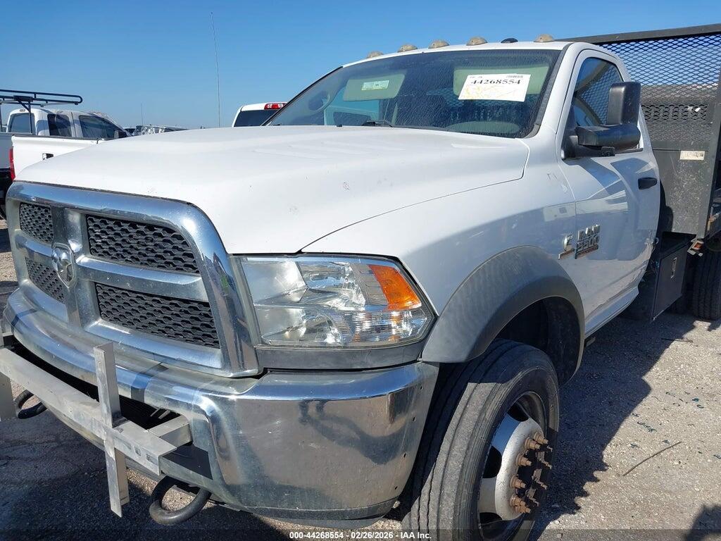 3C7WRMBL8GG193909 2016 RAM 5500 CHASSIS photo no. 2