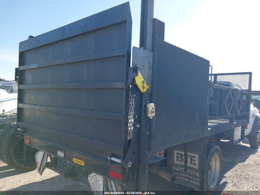 3C7WRMBL8GG193909 2016 RAM 5500 CHASSIS photo no. 4