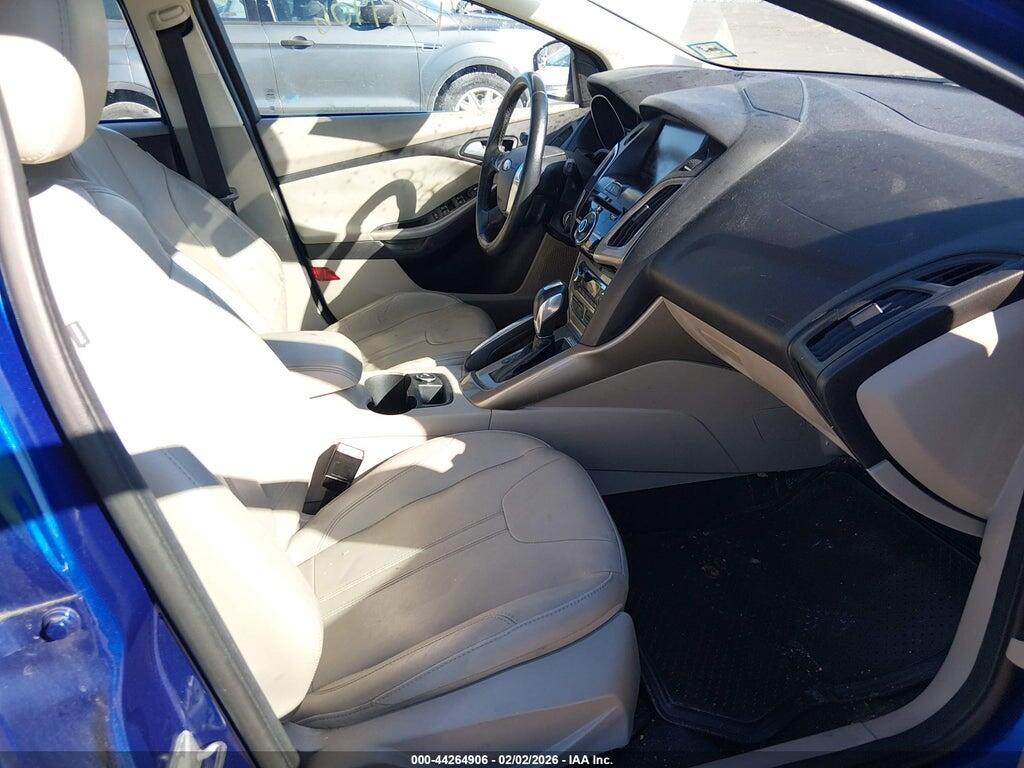 1FAHP3M2XCL378248 2012 FORD FOCUS photo no. 5