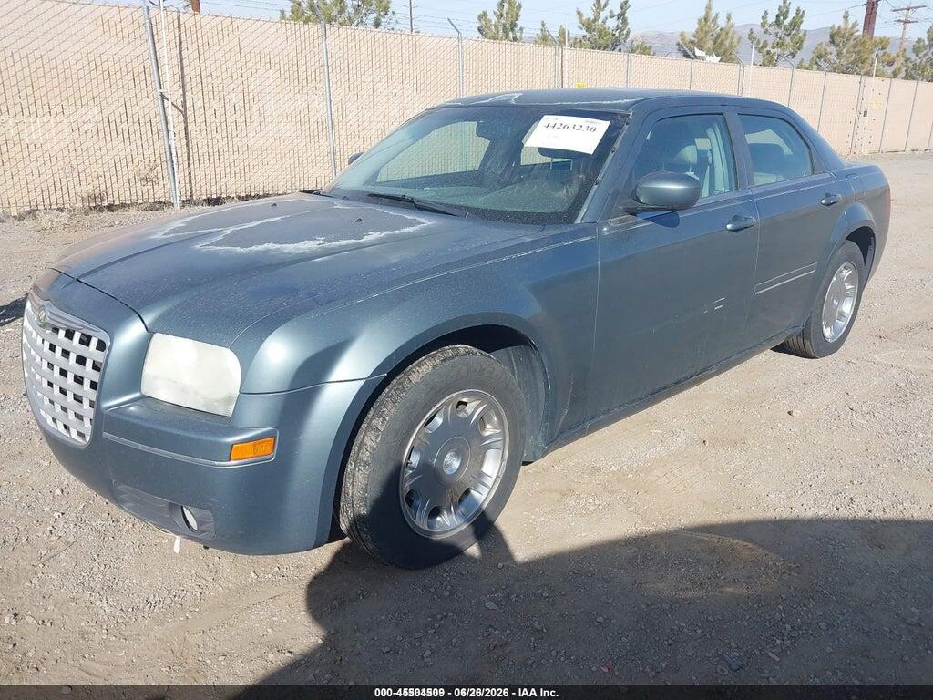 2C3AA53G35H665280 2005 CHRYSLER 300 photo no. 2