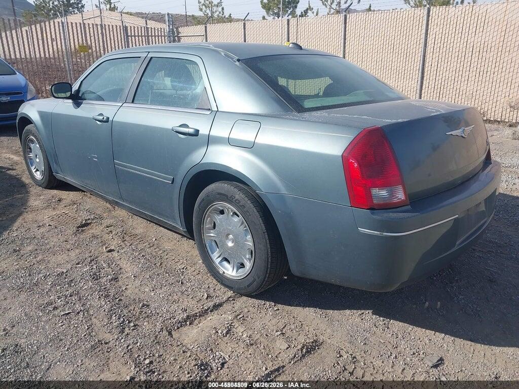 2C3AA53G35H665280 2005 CHRYSLER 300 photo no. 3