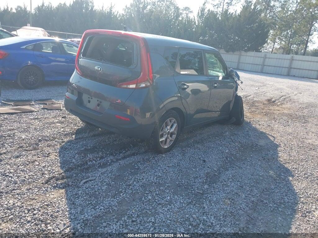 KNDJ23AU1L7001946 2020 KIA SOUL photo no. 4