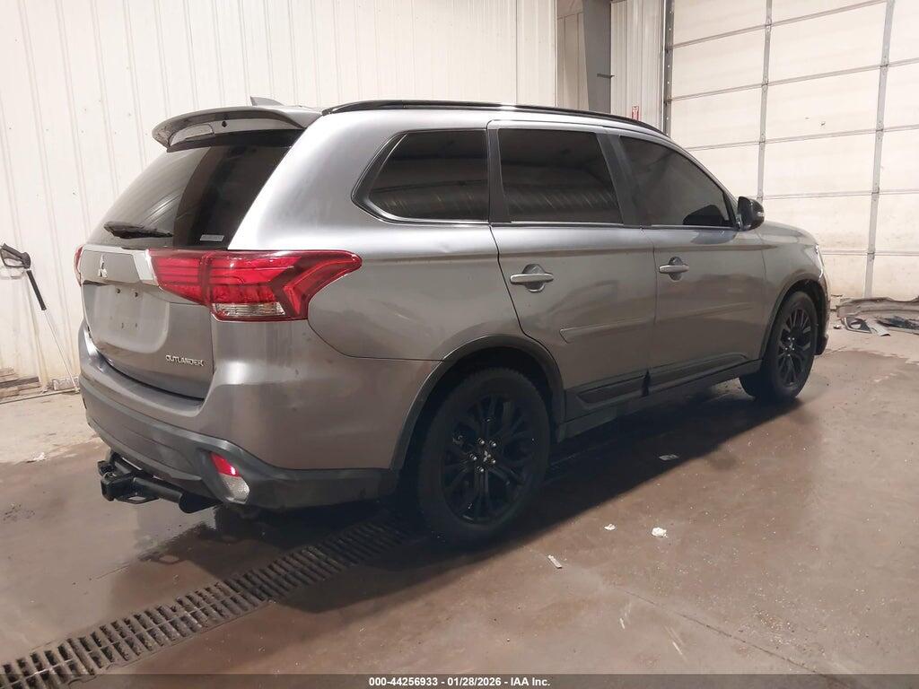 JA4AZ3A36JZ046542 2018 MITSUBISHI OUTLANDER photo no. 4