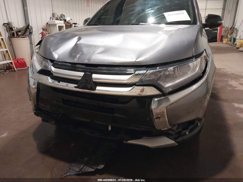 JA4AZ3A36JZ046542 2018 MITSUBISHI OUTLANDER photo no. 6
