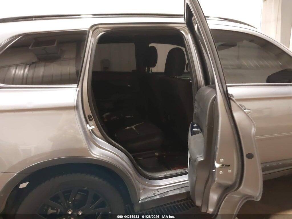 JA4AZ3A36JZ046542 2018 MITSUBISHI OUTLANDER photo no. 8