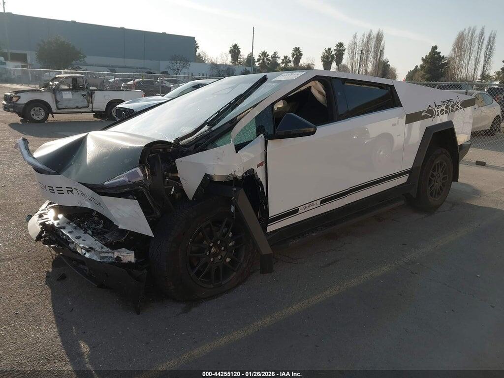 7G2CEHED3SA067943 2025 TESLA CYBERTRUCK photo no. 2