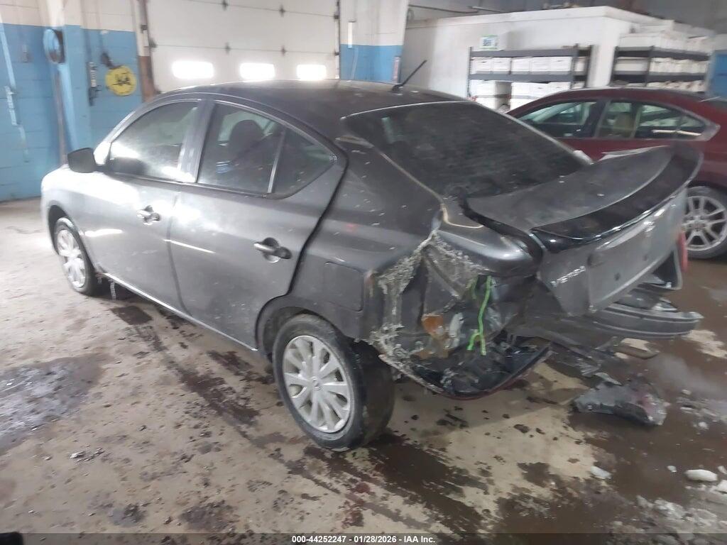 3N1CN7AP2KL821208 2019 NISSAN VERSA photo no. 3