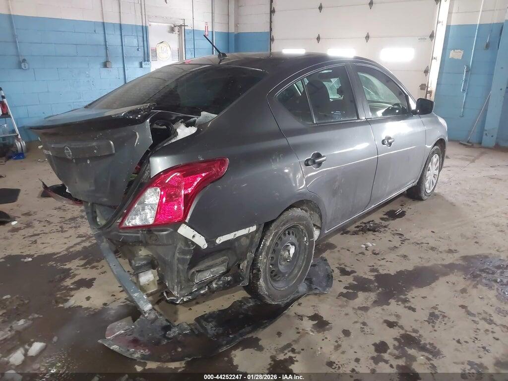 3N1CN7AP2KL821208 2019 NISSAN VERSA photo no. 4