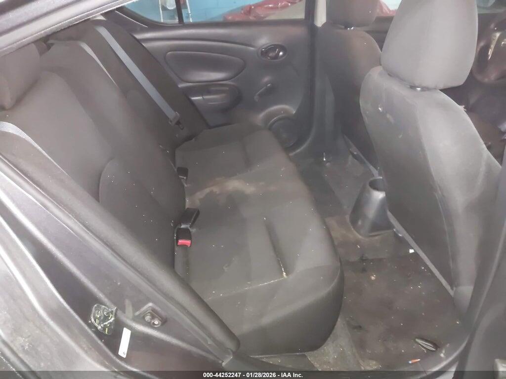 3N1CN7AP2KL821208 2019 NISSAN VERSA photo no. 8