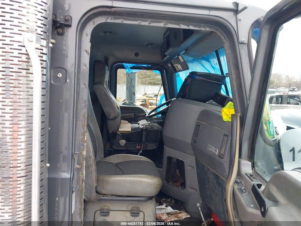 1M2AX09C5JM040402 2018 MACK GRANITE photo no. 8