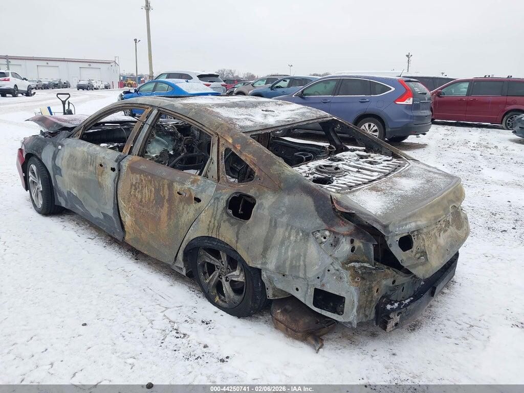 1HGCV1F65JA066475 2018 HONDA ACCORD photo no. 3