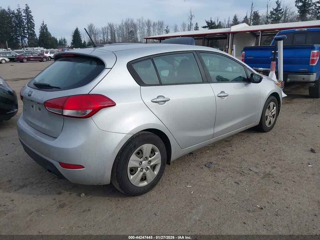 KNAFK5A86H5694923 2017 KIA FORTE photo no. 4