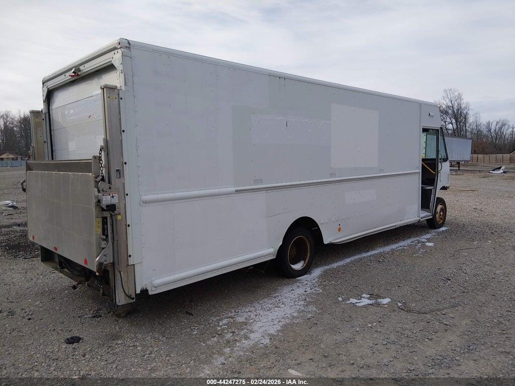 4UZAC3DV4CCBN1752 2012 FREIGHTLINER CHASSIS photo no. 4