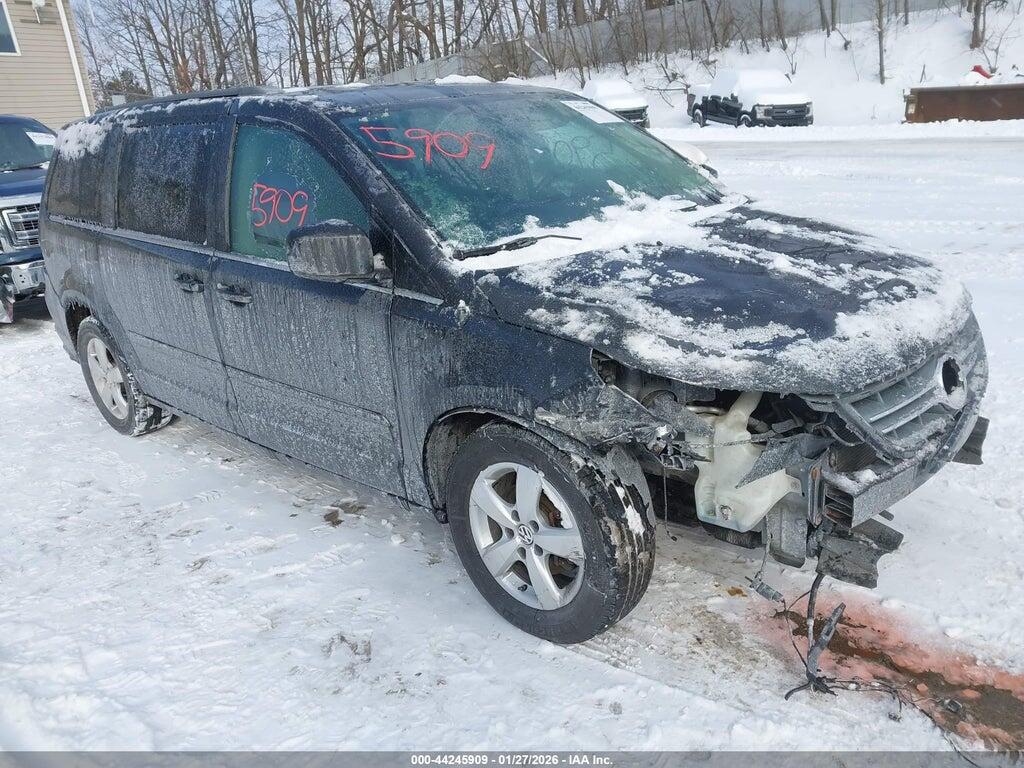 2V4RW3DG5BR695637 2011 VOLKSWAGEN ROUTAN photo no. 1