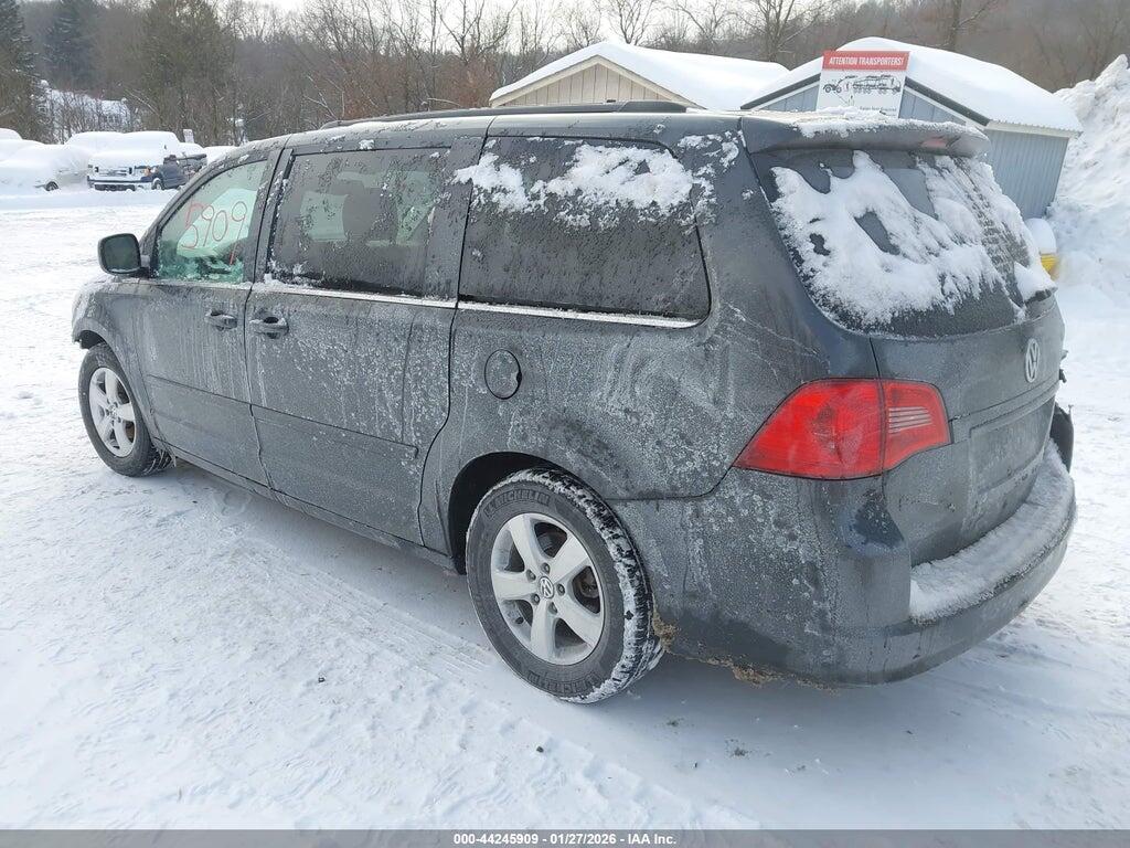 2V4RW3DG5BR695637 2011 VOLKSWAGEN ROUTAN photo no. 3
