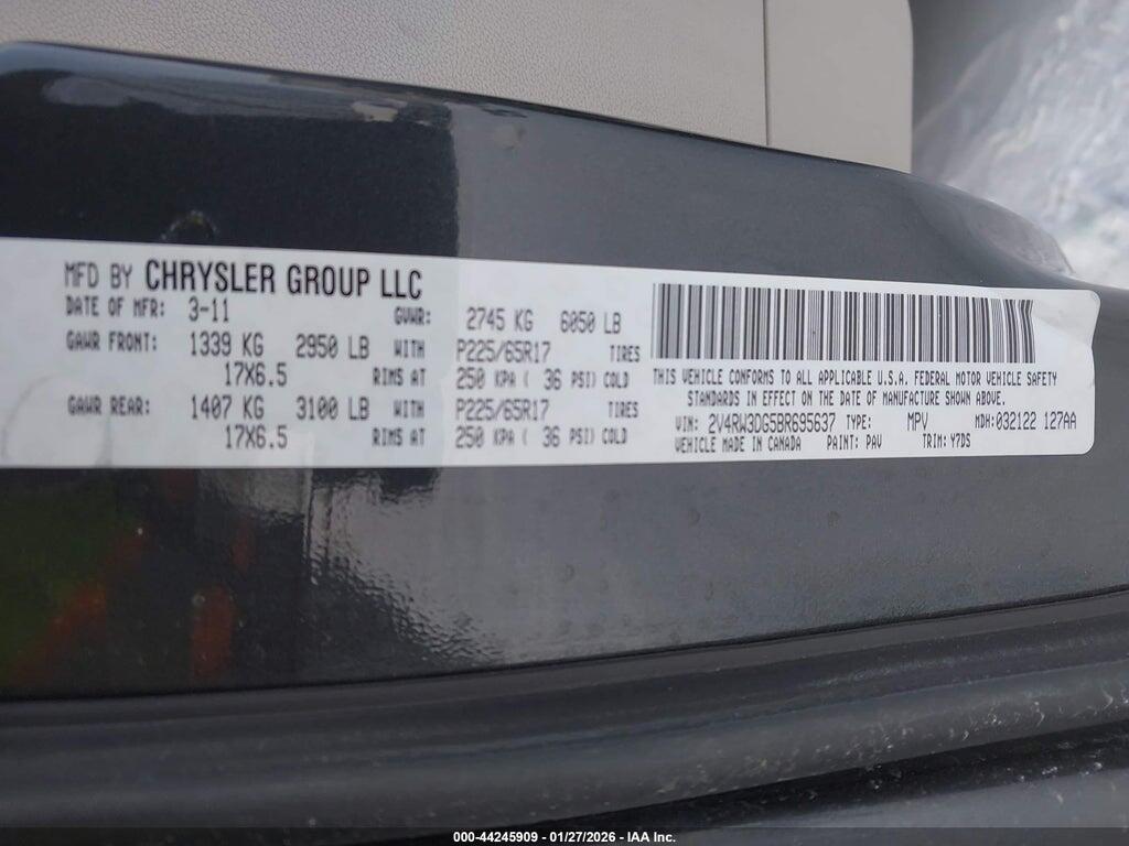 2V4RW3DG5BR695637 2011 VOLKSWAGEN ROUTAN photo no. 9