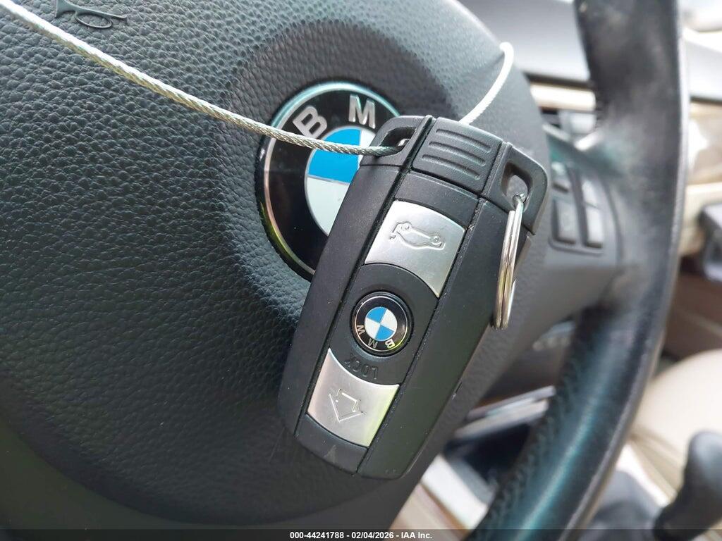 WBAVB13526PS66002 2006 BMW 325I photo no. 11