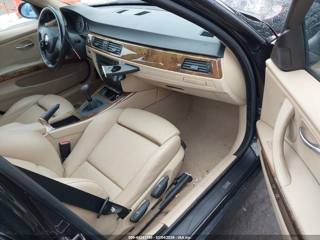 WBAVB13526PS66002 2006 BMW 325I photo no. 5