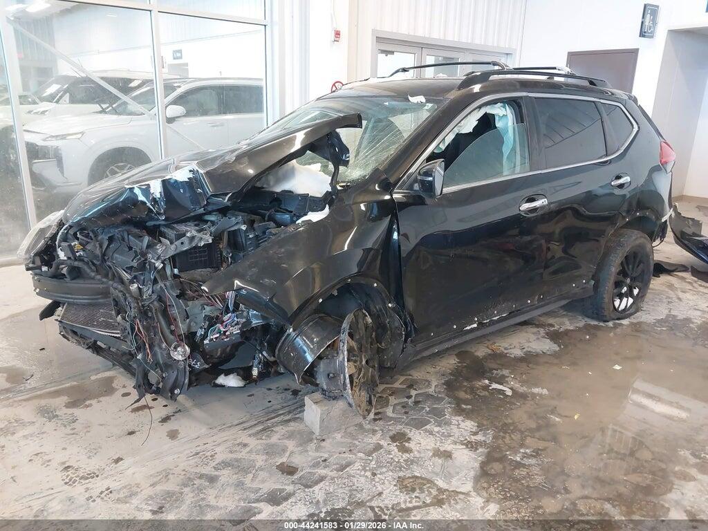 5N1AT2MV5HC826247 2017 NISSAN ROGUE photo no. 2