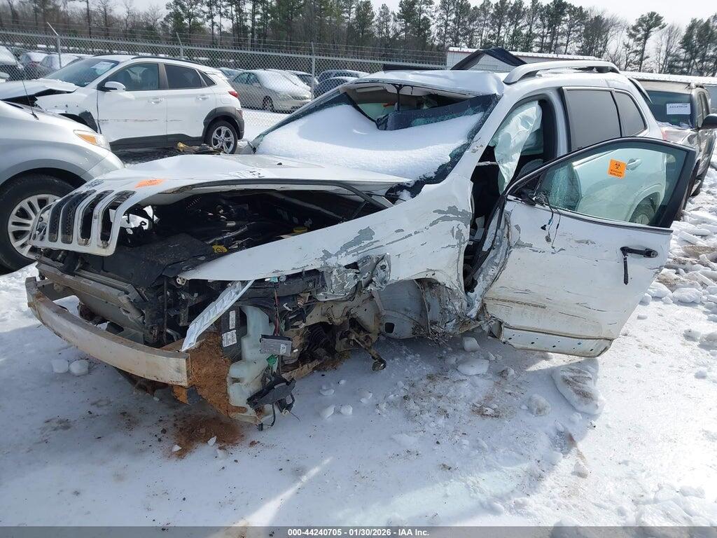 1C4PJMJX8JD515238 2018 JEEP CHEROKEE photo no. 2