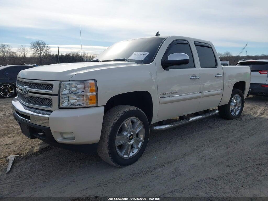 3GCPKTE72DG300513 2013 CHEVROLET SILVERADO 1500 photo no. 2