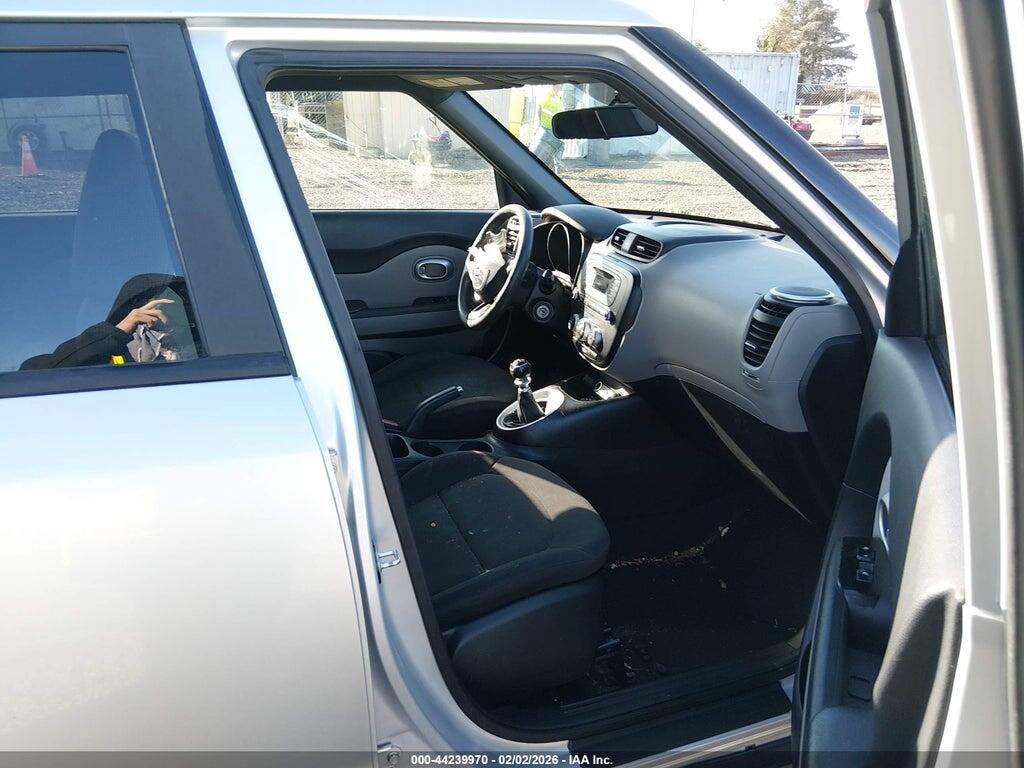 KNDJN2A26E7713646 2014 KIA SOUL photo no. 5