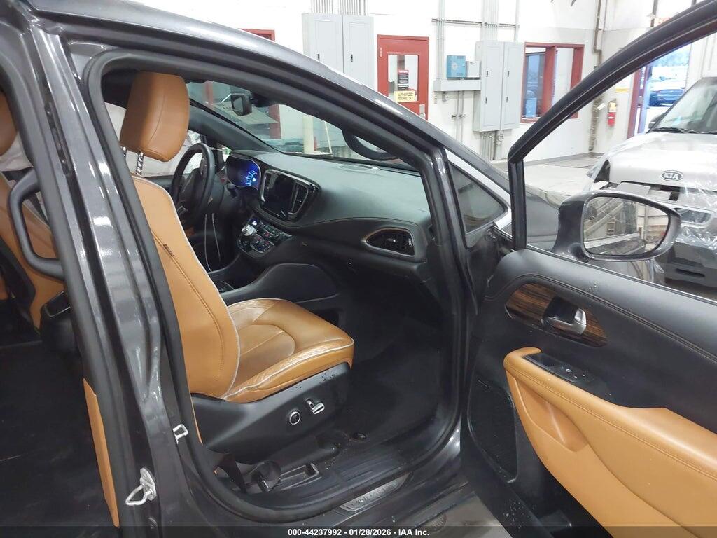 2C4RC1N77NR157063 2022 CHRYSLER PACIFICA HYBRID photo no. 5