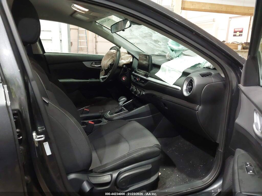 3KPF24AD1RE829807 2024 KIA FORTE photo no. 5