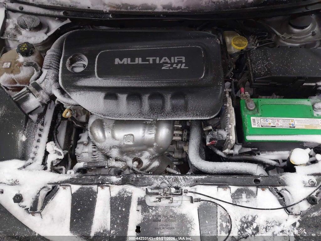 1C3CCCAB0GN124048 2016 CHRYSLER 200 photo no. 10
