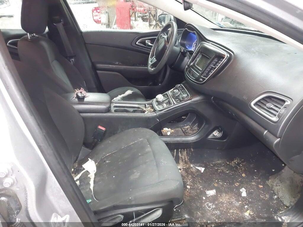 1C3CCCAB0GN124048 2016 CHRYSLER 200 photo no. 5