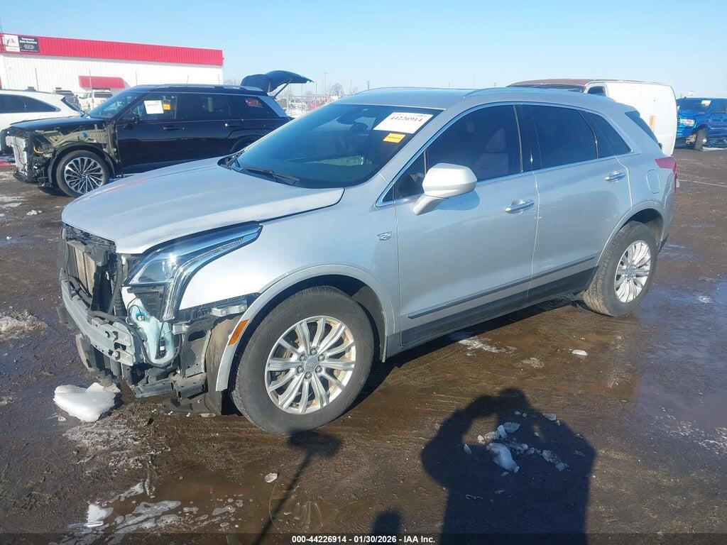 1GYKNARS4JZ215764 2018 CADILLAC XT5 photo no. 2