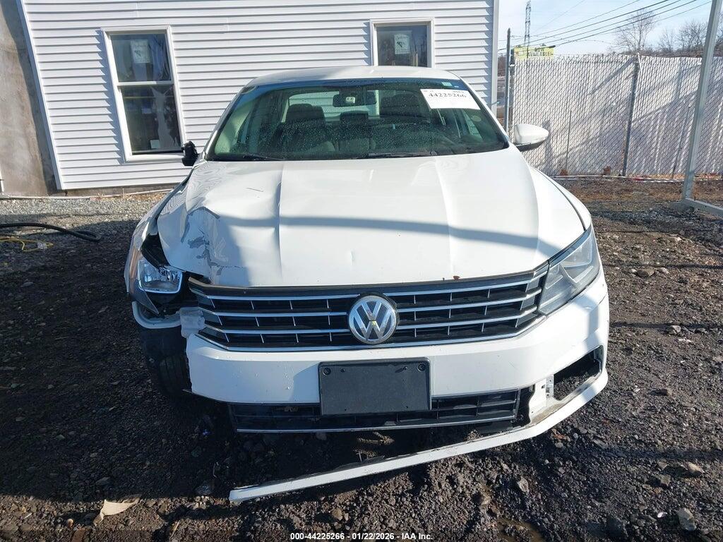 1VWAT7A39HC015214 2017 VOLKSWAGEN PASSAT photo no. 12