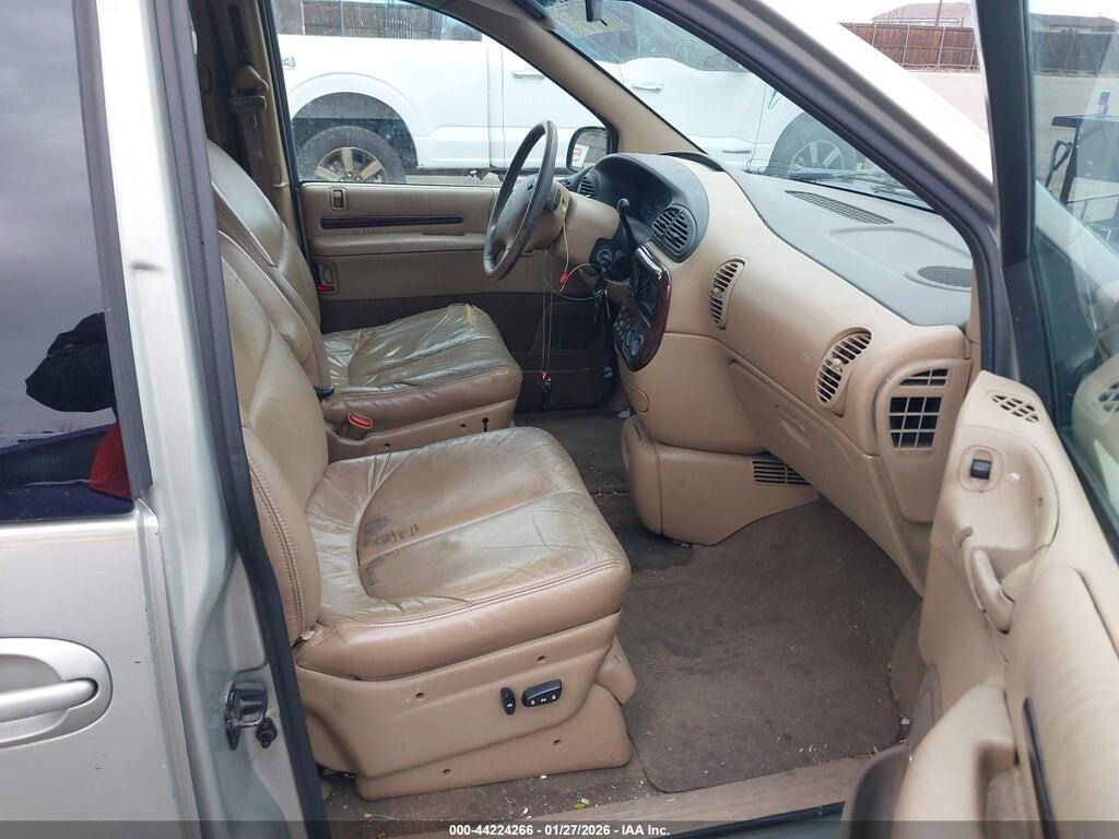 1C4GP54L7XB914546 1999 CHRYSLER TOWN & COUNTRY photo no. 5