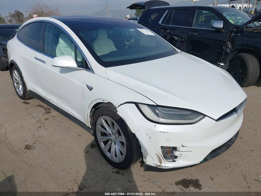 5YJXCBE25JF110637 2018 TESLA MODEL X photo no. 1