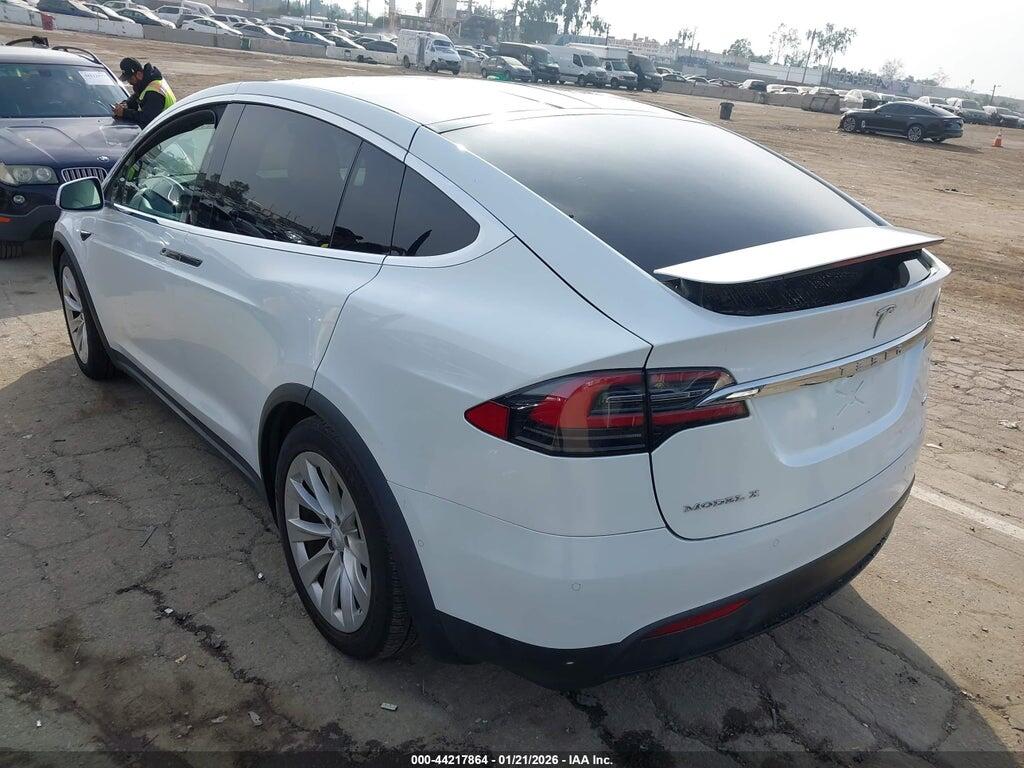 5YJXCBE25JF110637 2018 TESLA MODEL X photo no. 3