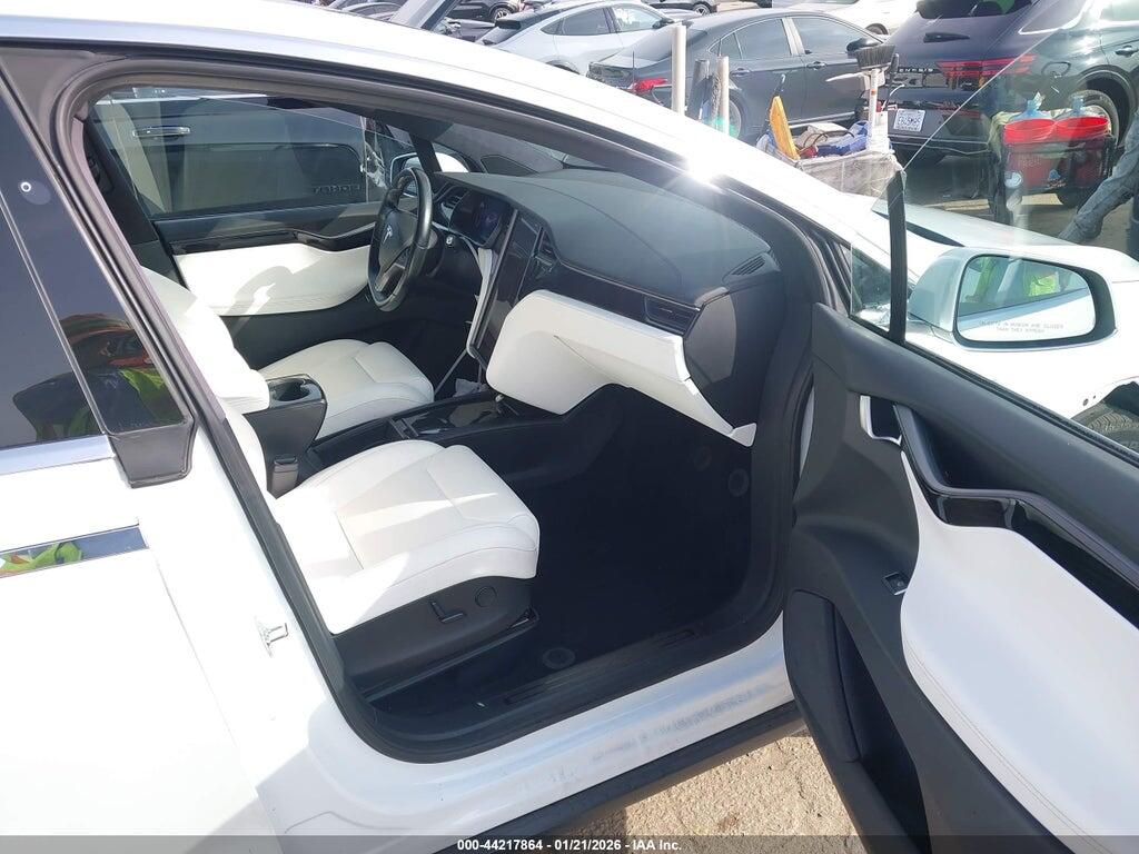 5YJXCBE25JF110637 2018 TESLA MODEL X photo no. 5