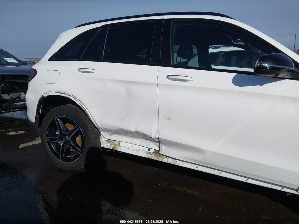 W1N0G8EB2NV374679 2022 MERCEDES-BENZ GLC 300 photo no. 6