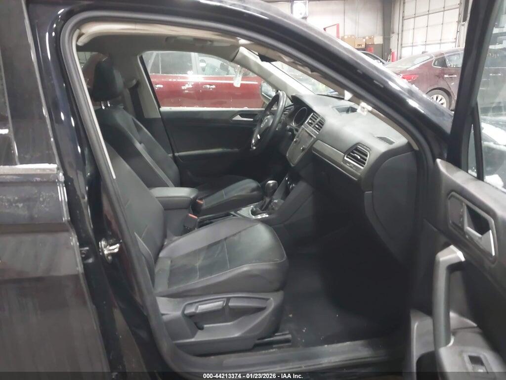 3VV3B7AX1MM122236 2021 VOLKSWAGEN TIGUAN photo no. 5