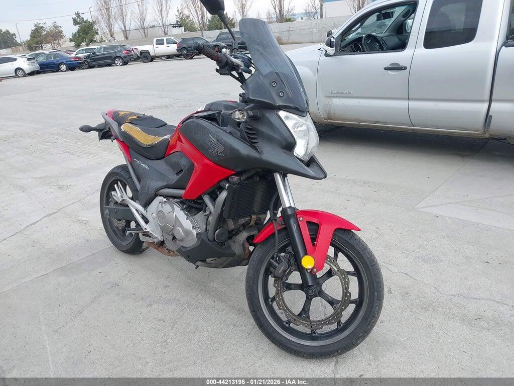 JH2RC6351DK100120 2013 HONDA NC700X photo no. 1