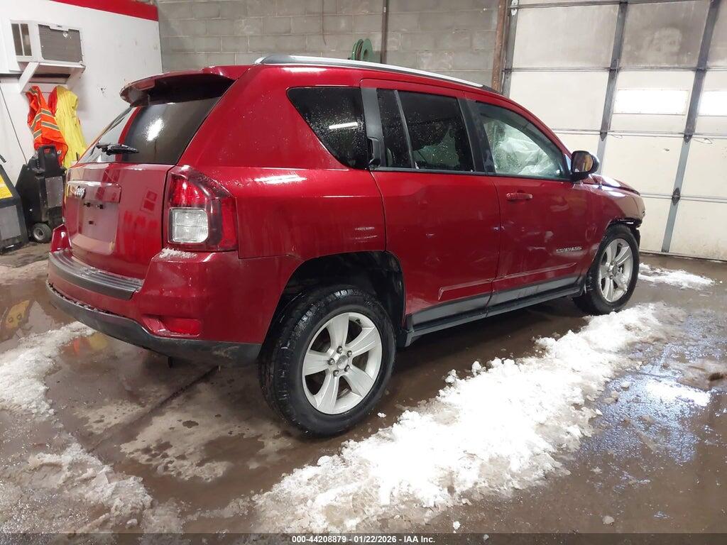 1C4NJDBB7GD556897 2016 JEEP COMPASS photo no. 4