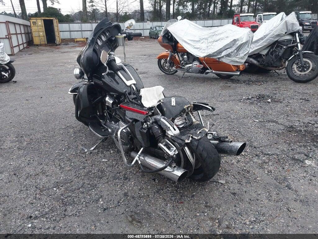 1HD1FCC10JB620733 2018 HARLEY-DAVIDSON FLHTCU photo no. 3