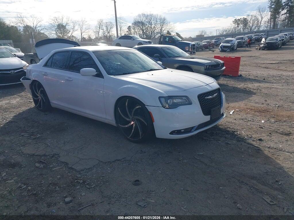 2C3CCABG2KH515525 2019 CHRYSLER 300 photo no. 1
